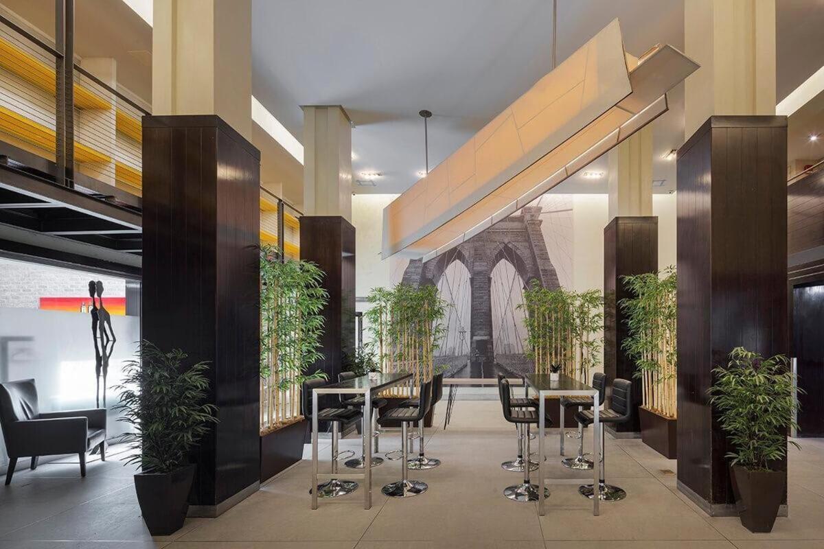 73-208 New 2br2bath Uws Doorman Gym *