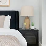 73-208 New 2Br2Bath Uws Doorman Gym