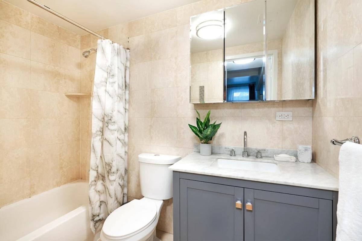 Apartment 73-208 New 2br2bath Uws Doorman Gym New York
